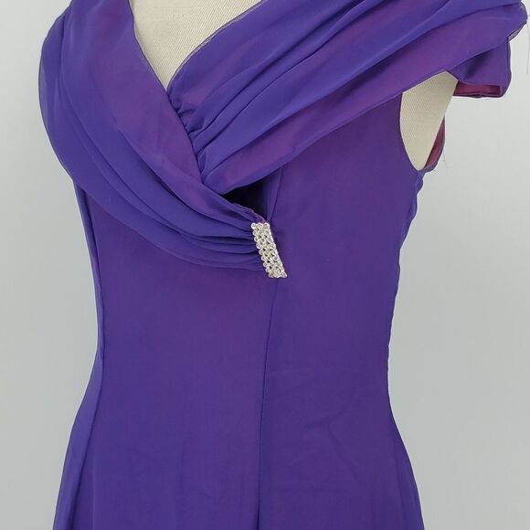 Prom dress. Size 11. Off the shoulders.  Purple and blue. Long sheer ove… - Picture 5 of 10